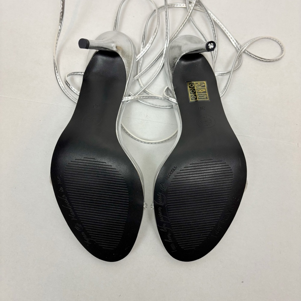 FEMME LA 3.0 Barely There Sandal in Plata Size 36 - Picture 10 of 14